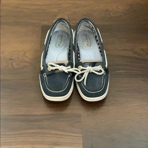 Sperrys boat shoes size 6